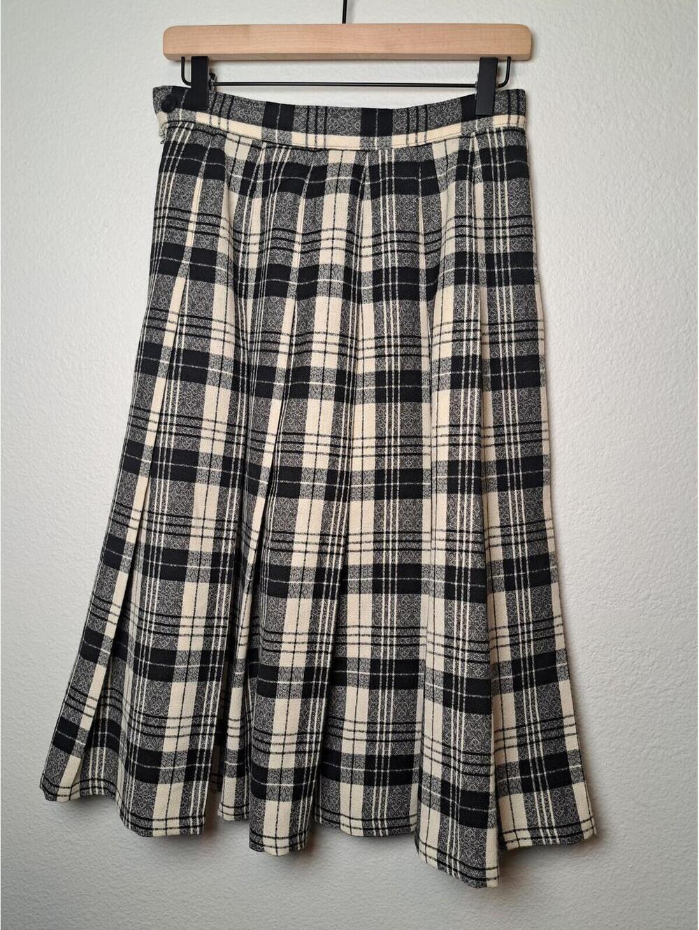VTG Miss Pendleton Woolen Mills Wool Long Plaid Cream and Grey Skirt Size 10